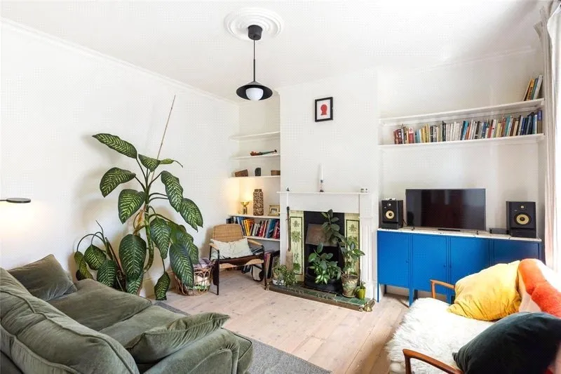 2 bed flat for sale — Howberry Road, CR7