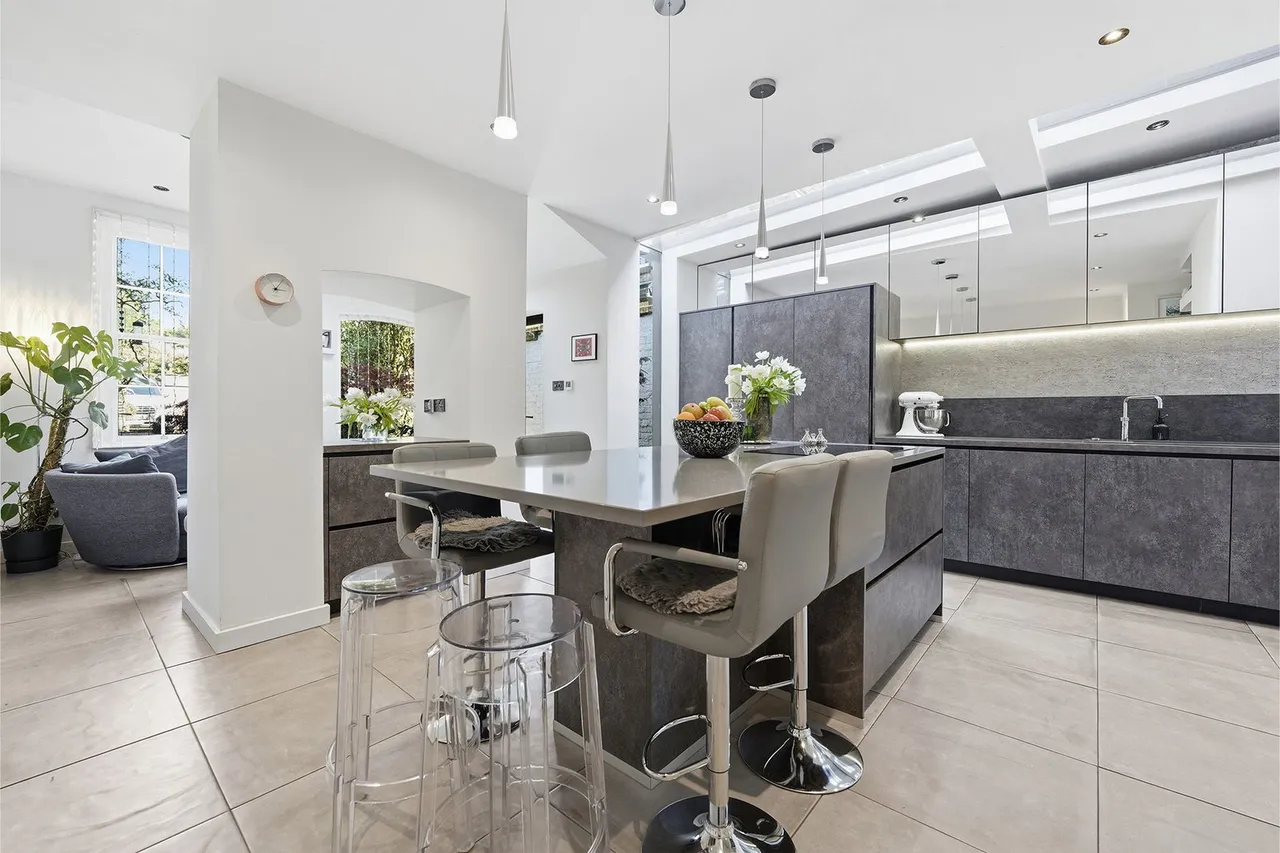 Prestbury Road, Macclesfield, photo 4