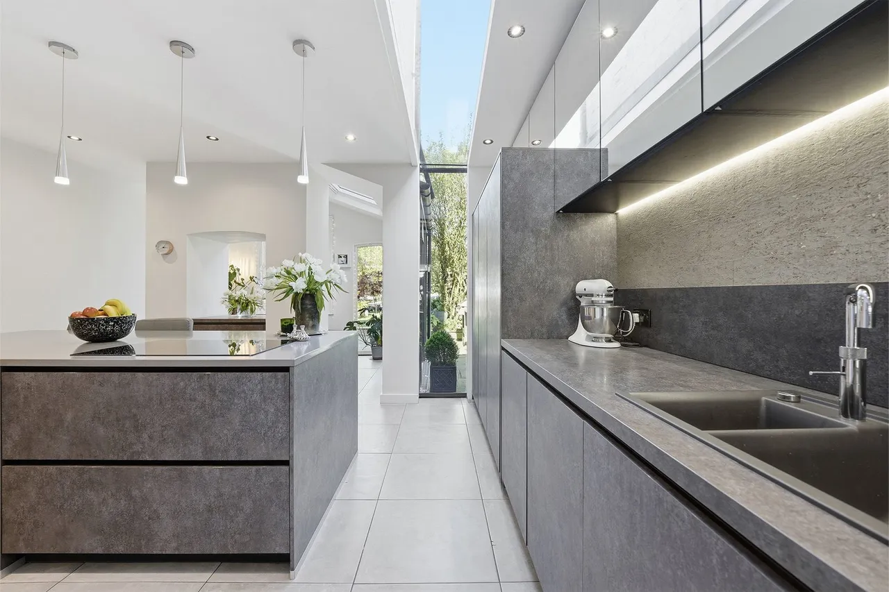 Prestbury Road, Macclesfield, photo 9