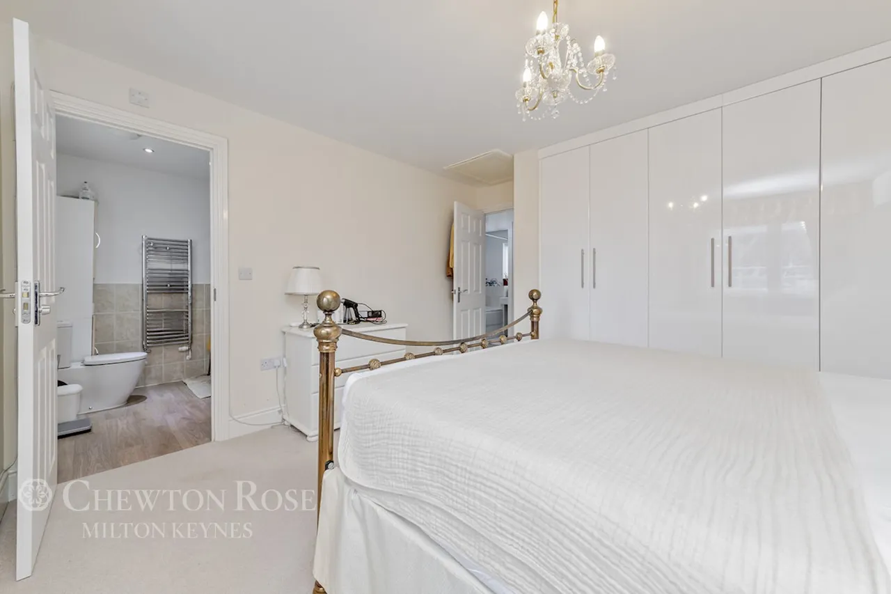 Folkes Road, Wootton, photo 23