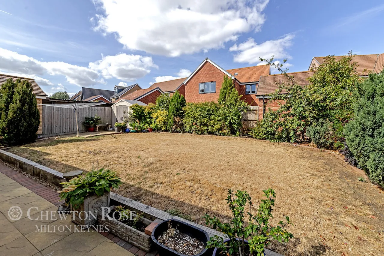 Folkes Road, Wootton, photo 33