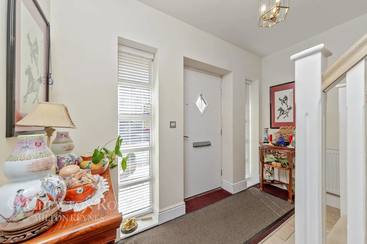 Folkes Road, Wootton, photo 5