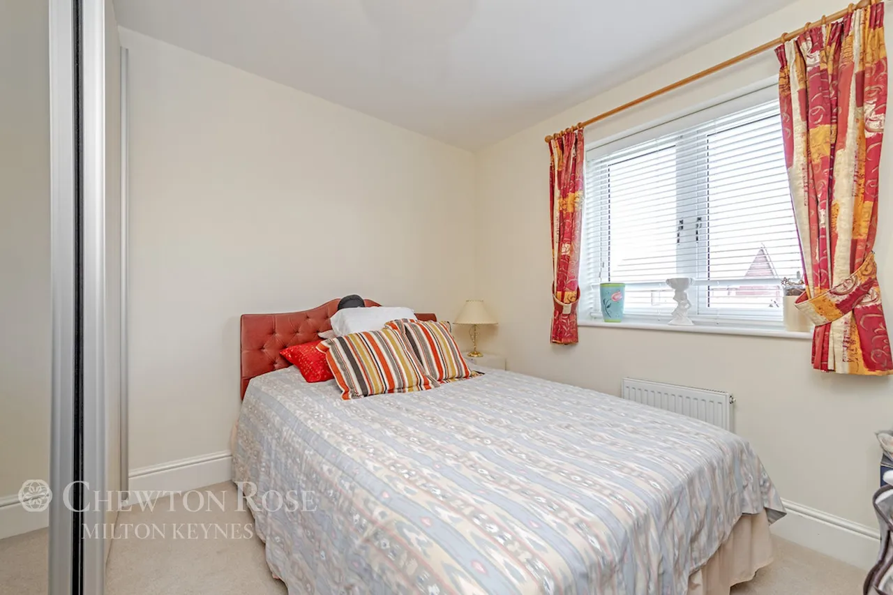 Folkes Road, Wootton, photo 25