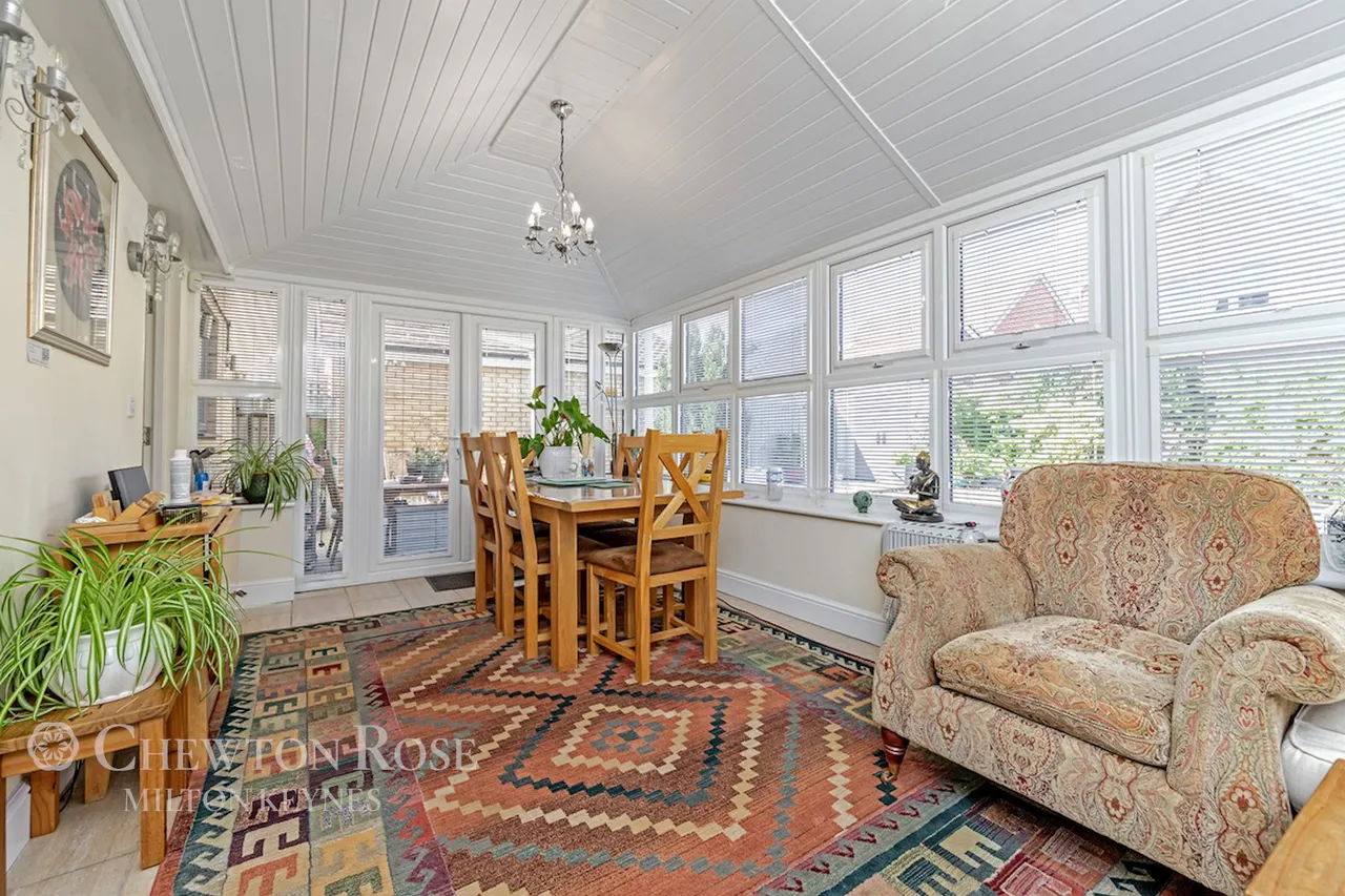 Folkes Road, Wootton, photo 12