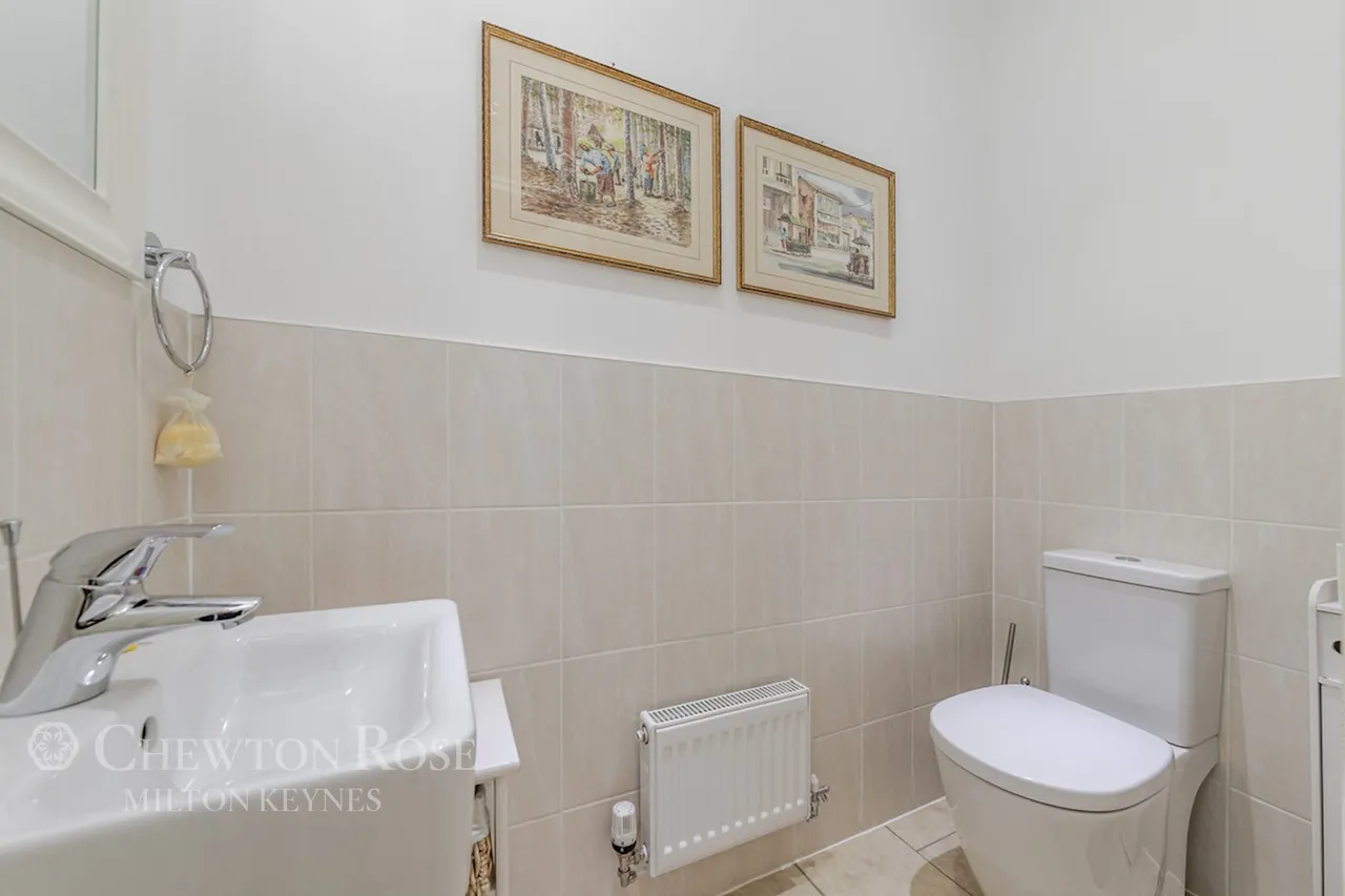 Folkes Road, Wootton, photo 19