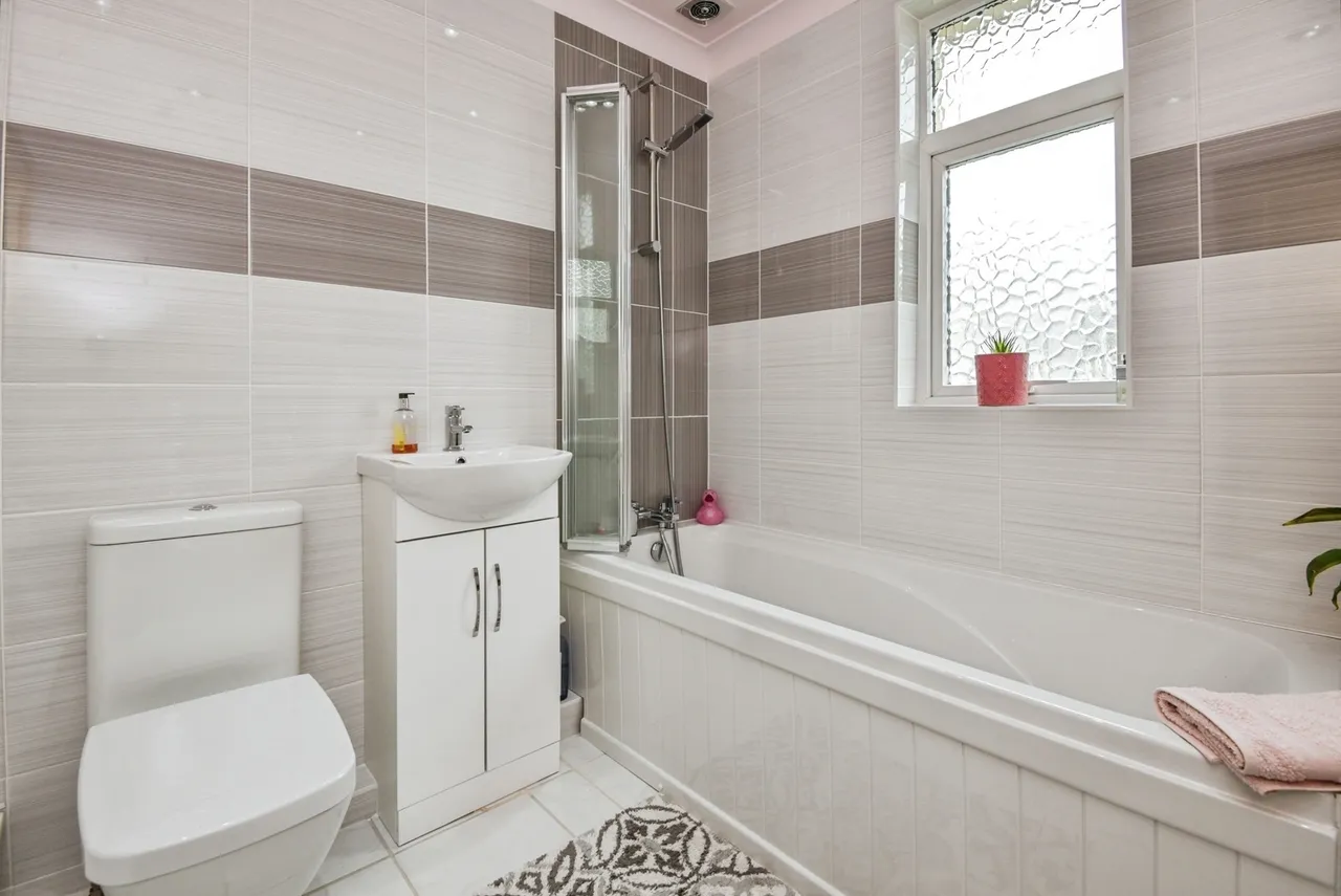 Chatsworth Road, Morecambe, LA4, photo 15