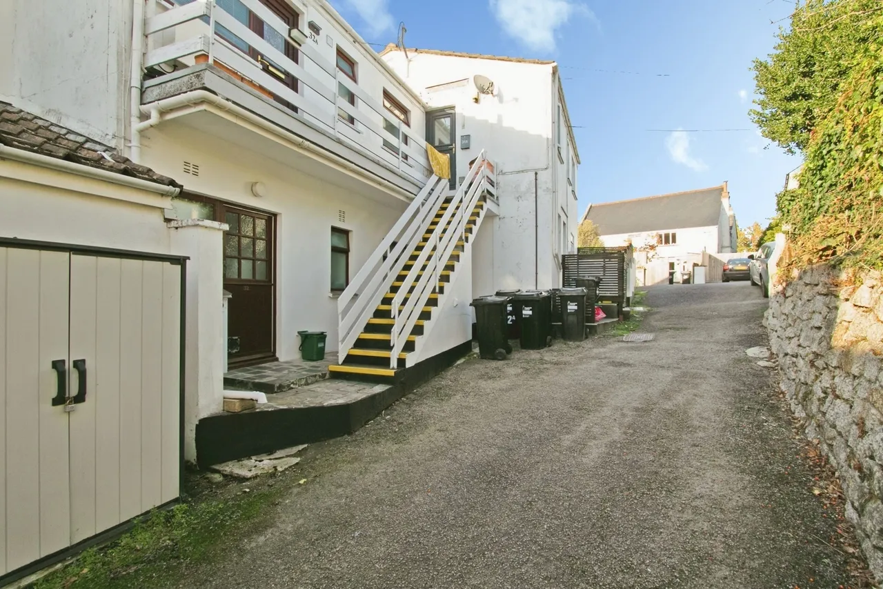 Passage Hill, TR11, photo 12