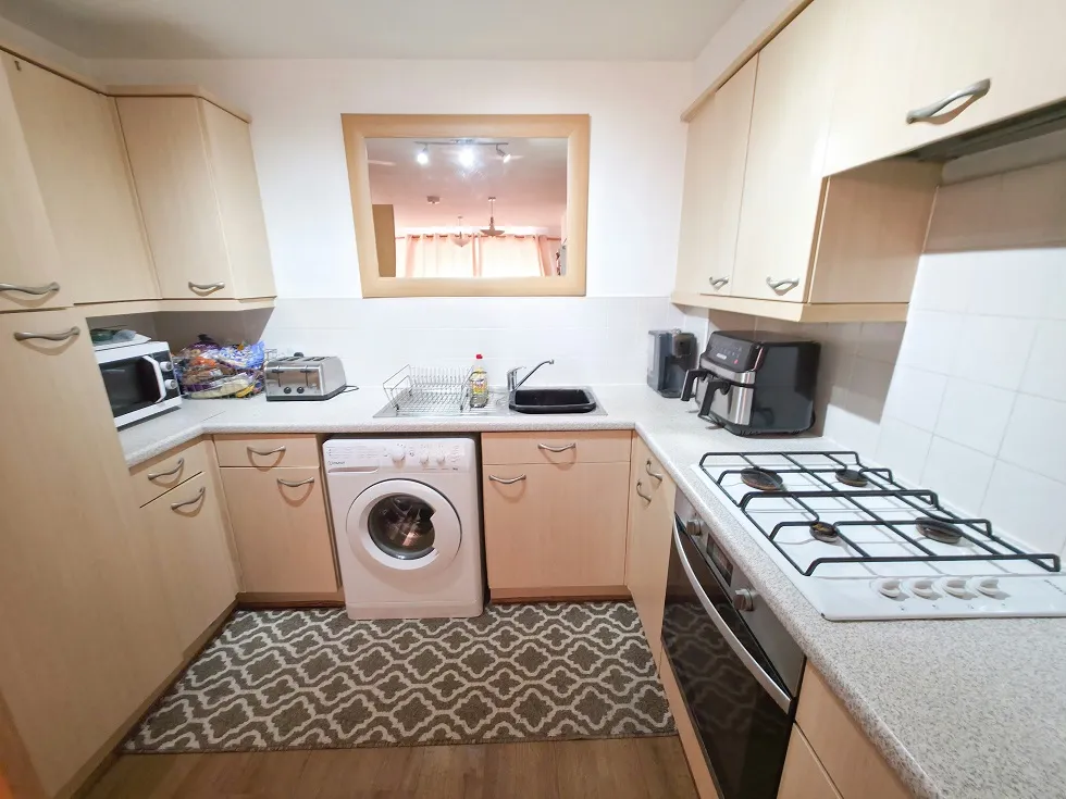Chertsey Road, Lower F, photo 2