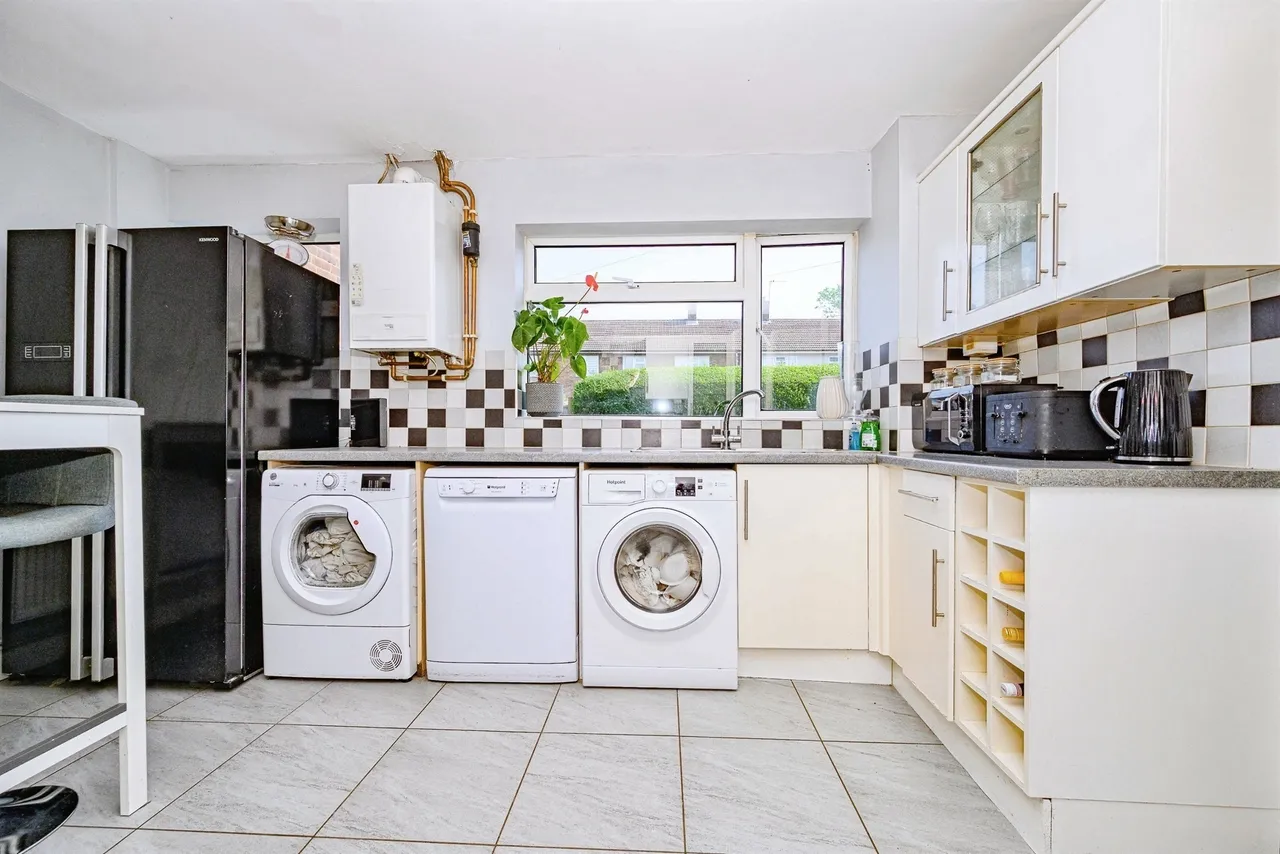 Rumballs Road, HEMEL HEMPSTEAD, photo 8