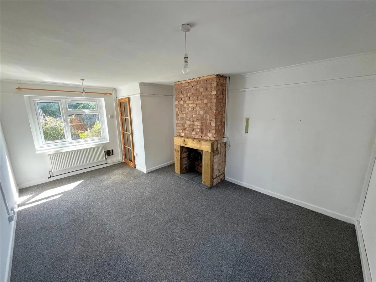 Vauxhall, Newent, GL18, photo 2