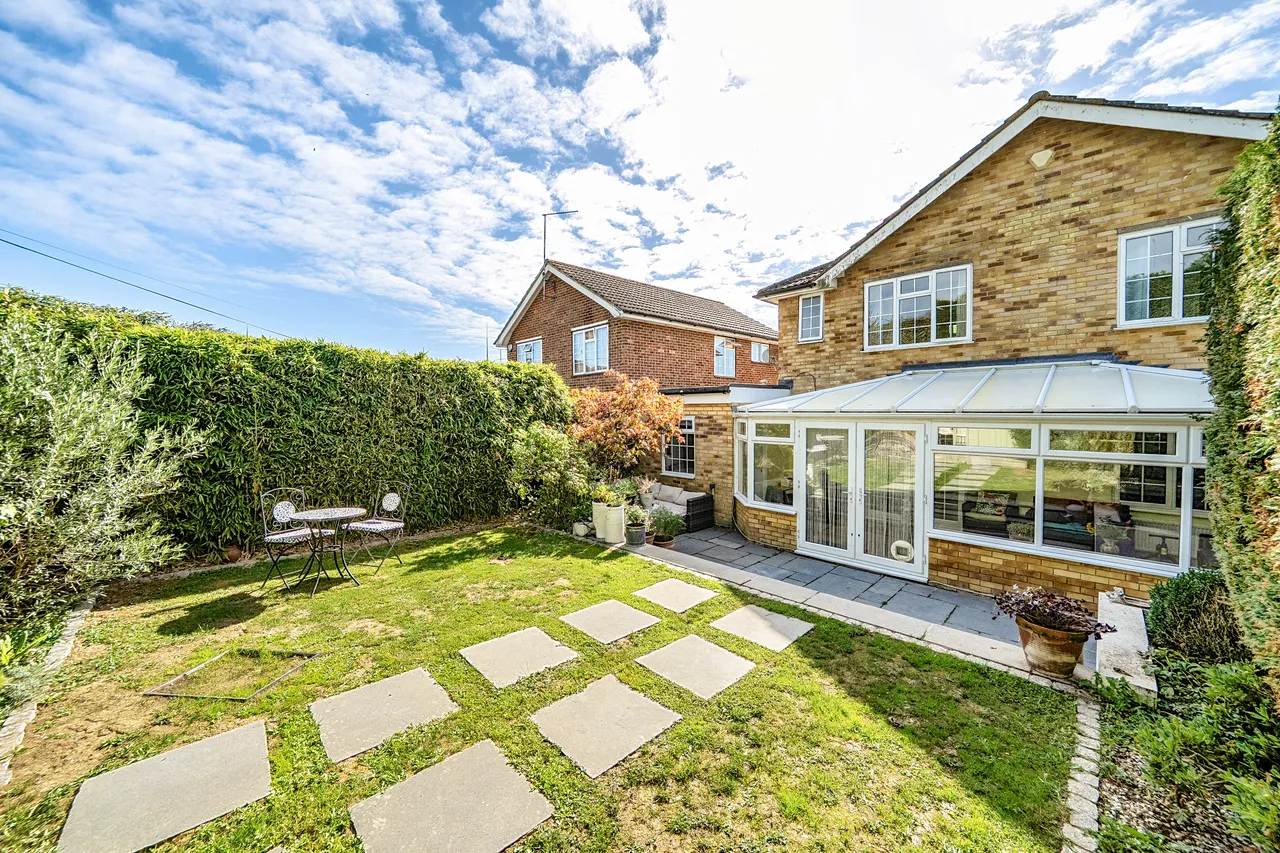 Stephenson Drive, East Grinstead, RH19, photo 12