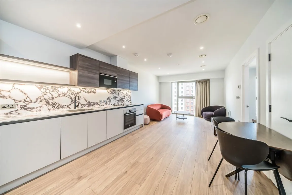 Victoria Road, North Acton, photo 5