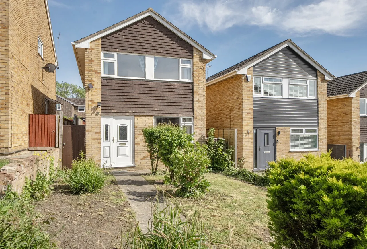 3 bed house for sale — Roman Hackle Avenue, Gloucestershire, Wymans Brook, GL50 4RF
