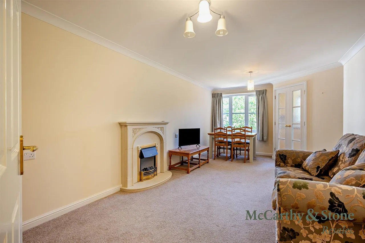 Buckingham Road, Brackley, NN13, photo 4