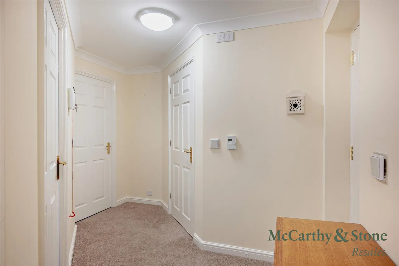 Buckingham Road, Brackley, NN13, photo 24