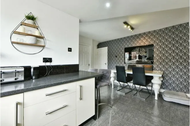 Arnold Drive, Manchester, photo 9