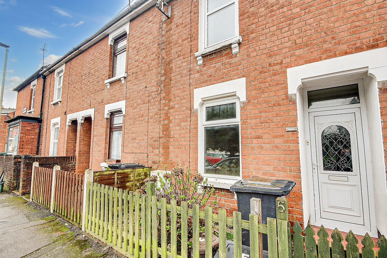 2 bed house for sale — Sydenham Terrace, Linden, Gloucester, GL1