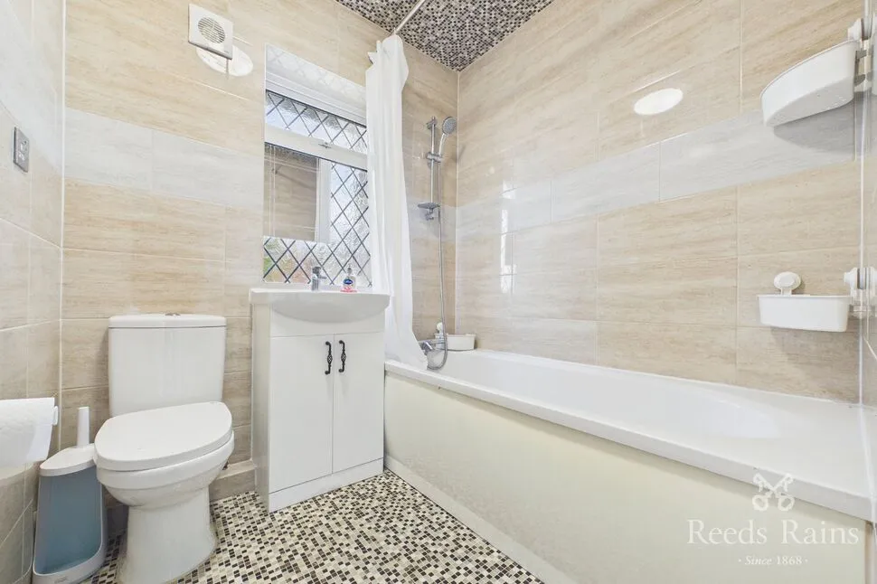 Nethershire Lane, Sheffield, S5, photo 8