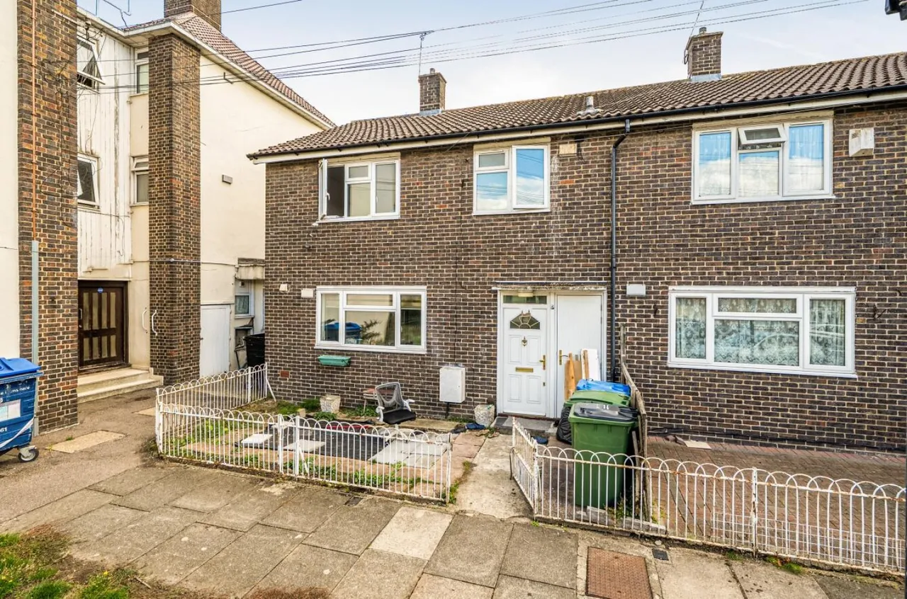 3 bed house for sale, Chalcombe Road, Abbey Wood, SE2