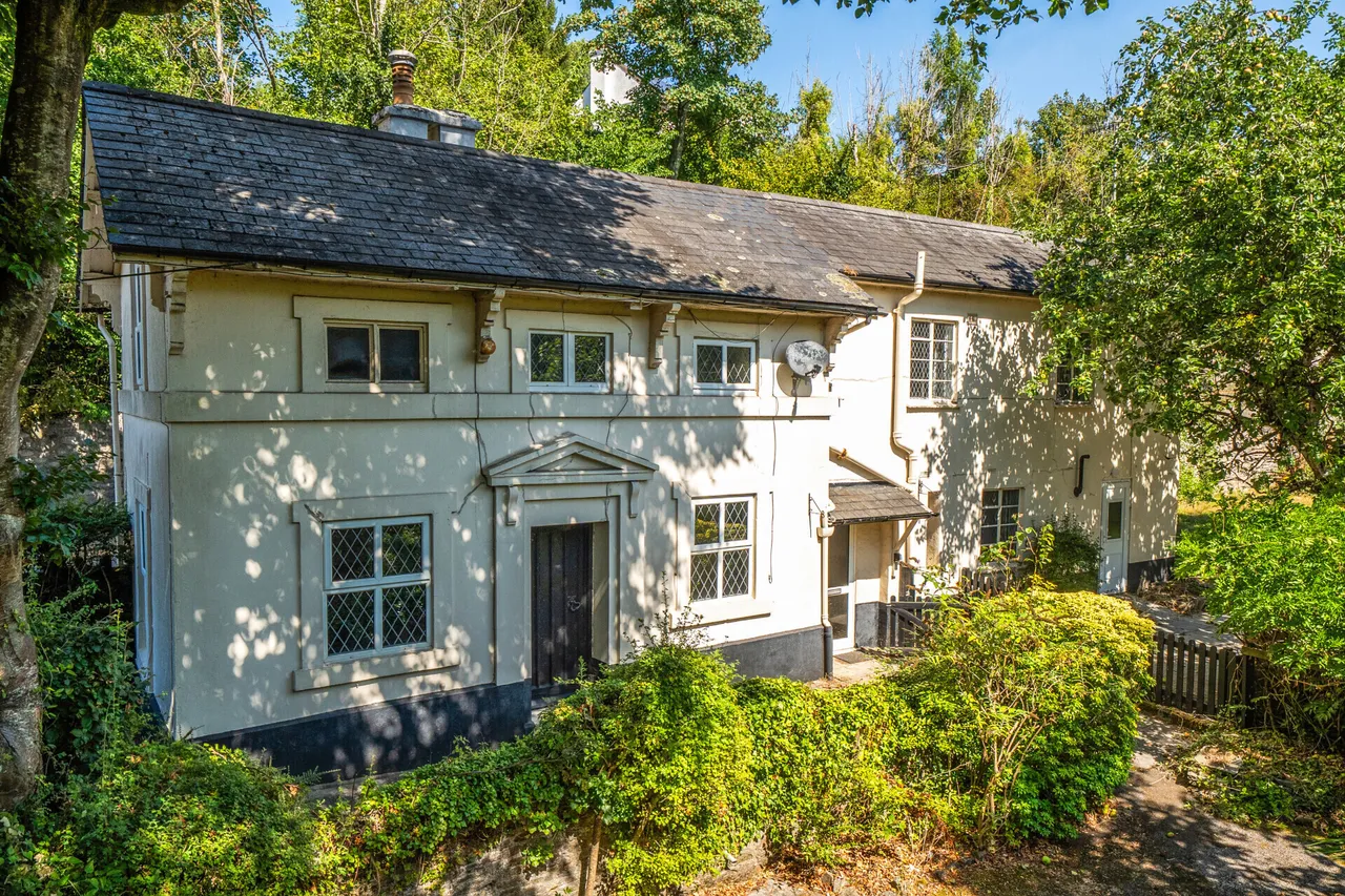 3 bed property for sale, Dart Bridge Road, Buckfastleigh, TQ11