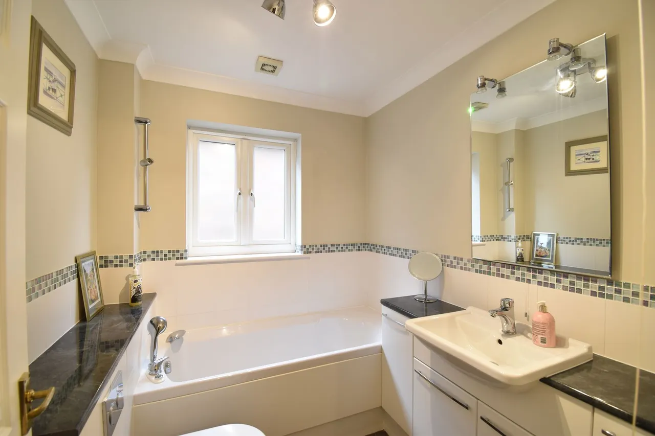 Station Road, Harrietsham, photo 13