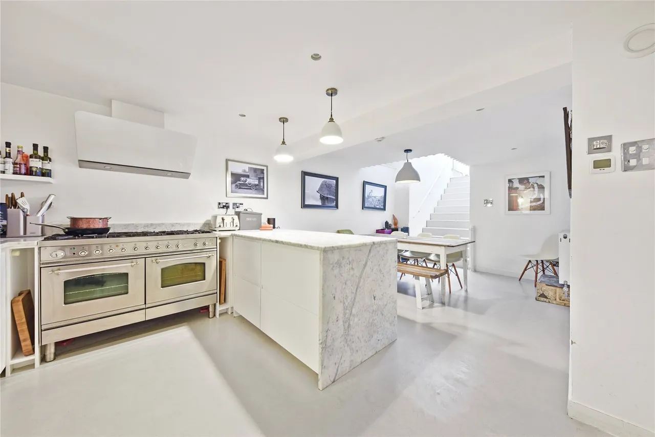 Wellington Row, Hackney, E2, photo 2