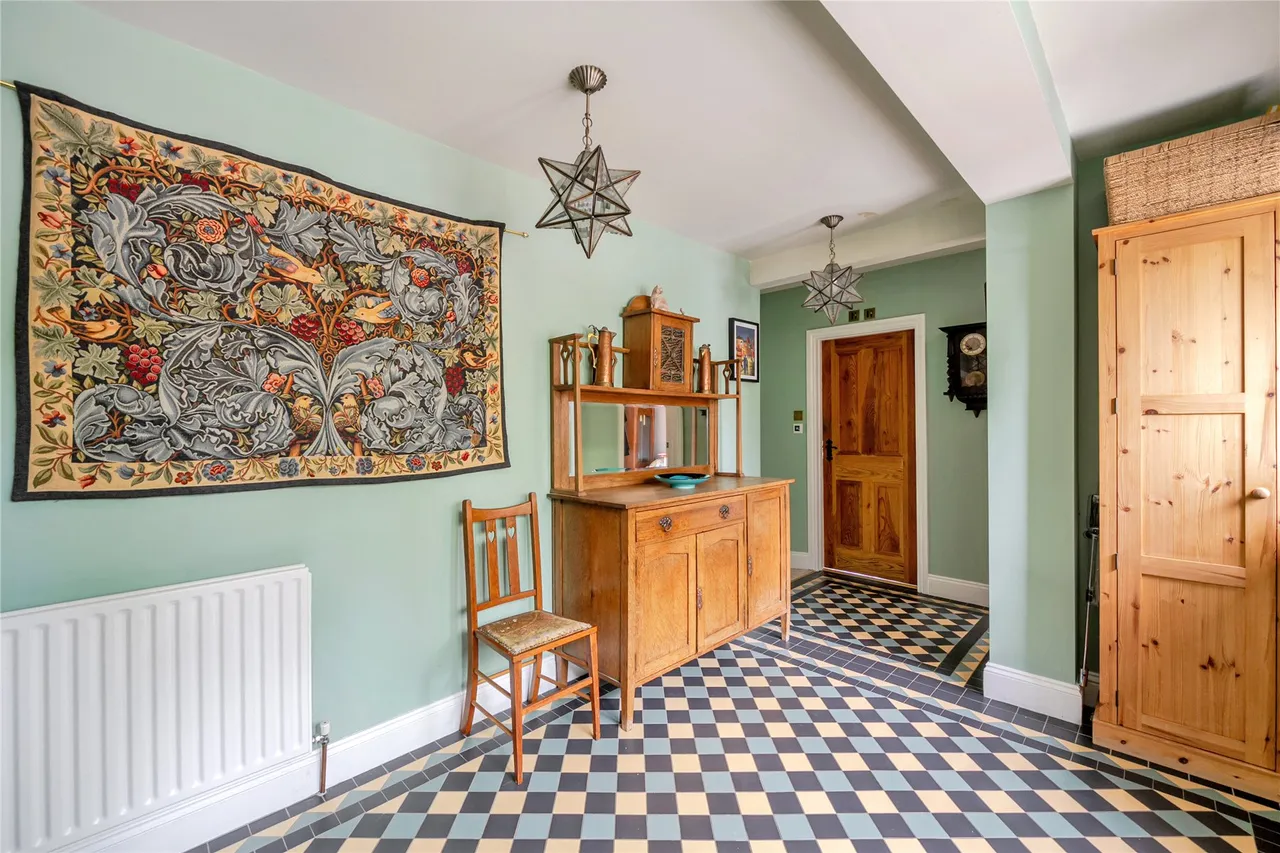 London Road, Send, GU23, photo 14