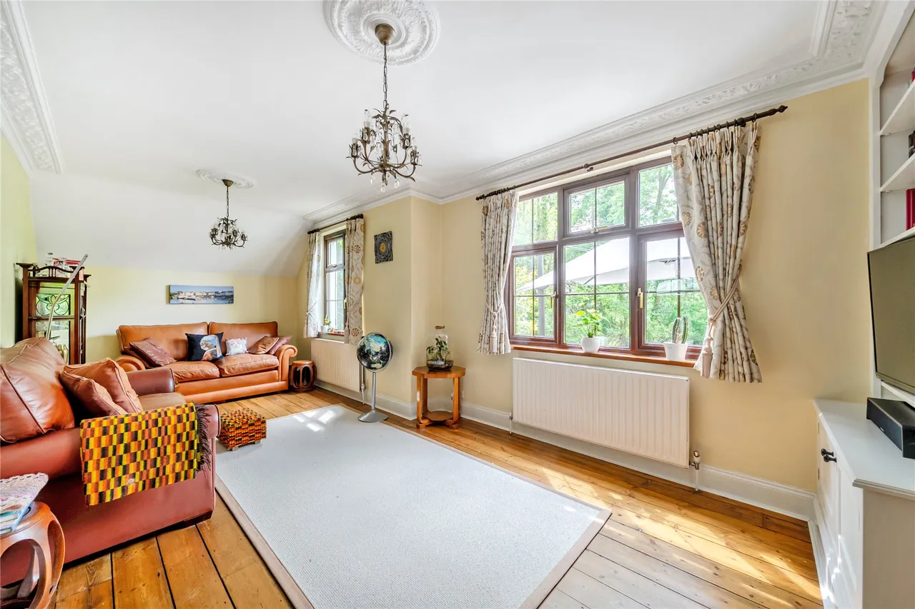 London Road, Send, GU23, photo 8