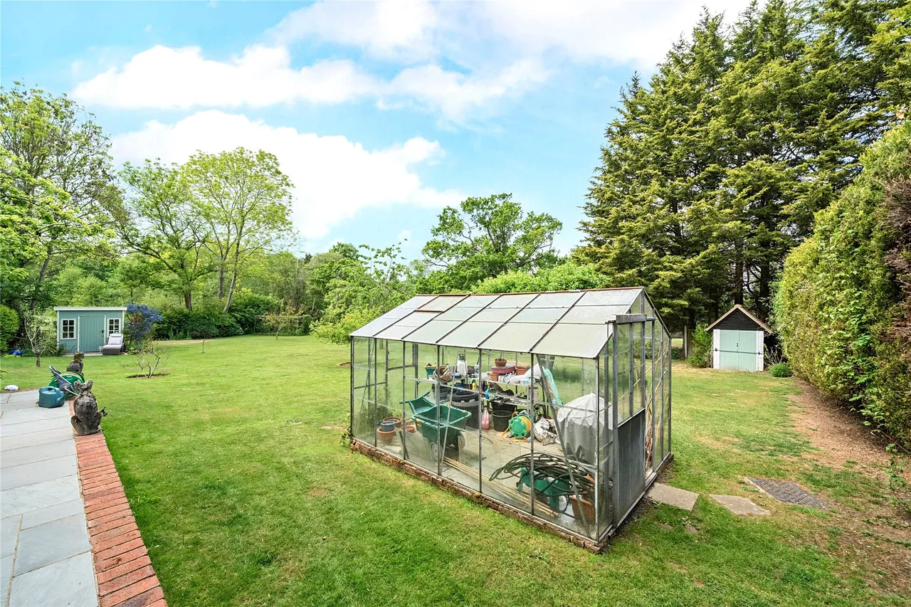 London Road, Send, GU23, photo 22