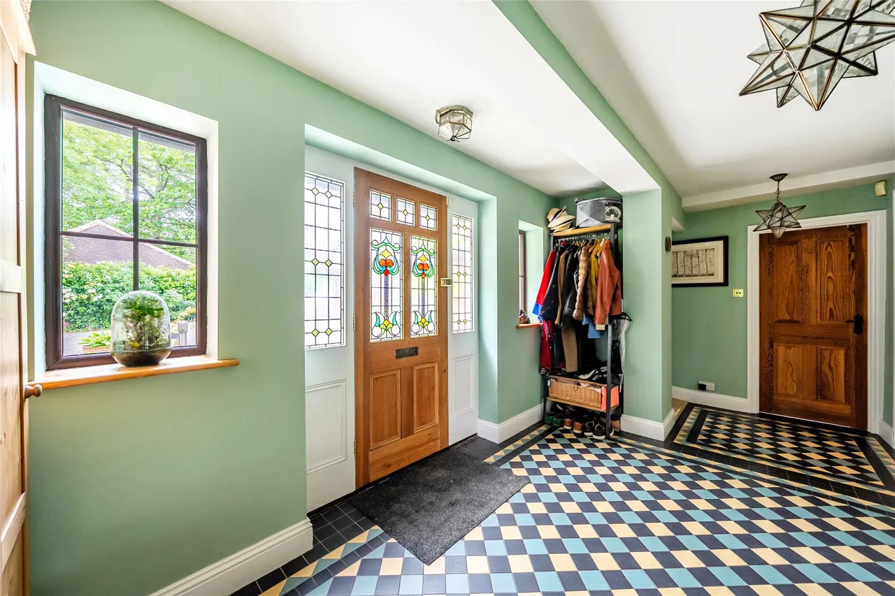London Road, Send, GU23, photo 12