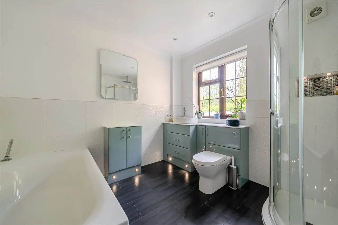 London Road, Send, GU23, photo 16
