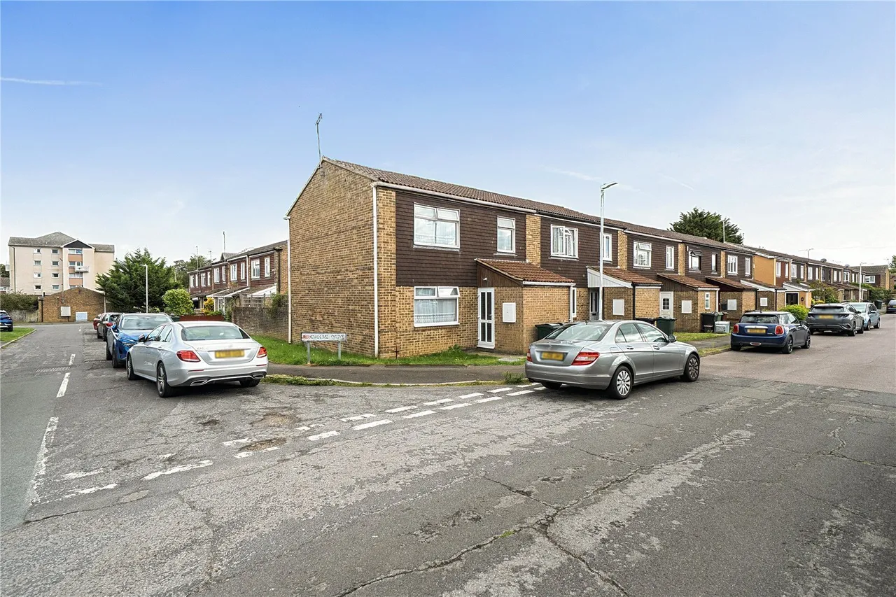 3 bed house for sale, Mardol Road, Kennington, TN24