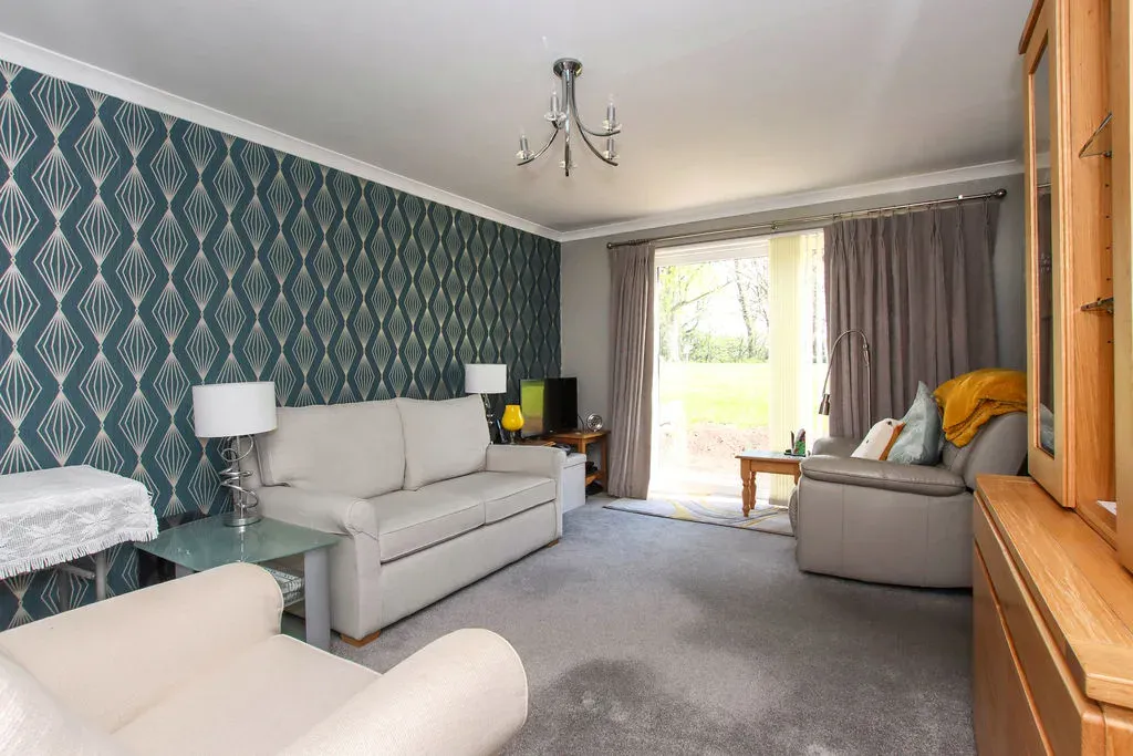 Nightingale Walk, Hemel Hempstead, Hertfordshire, HP2 7QX, photo 3