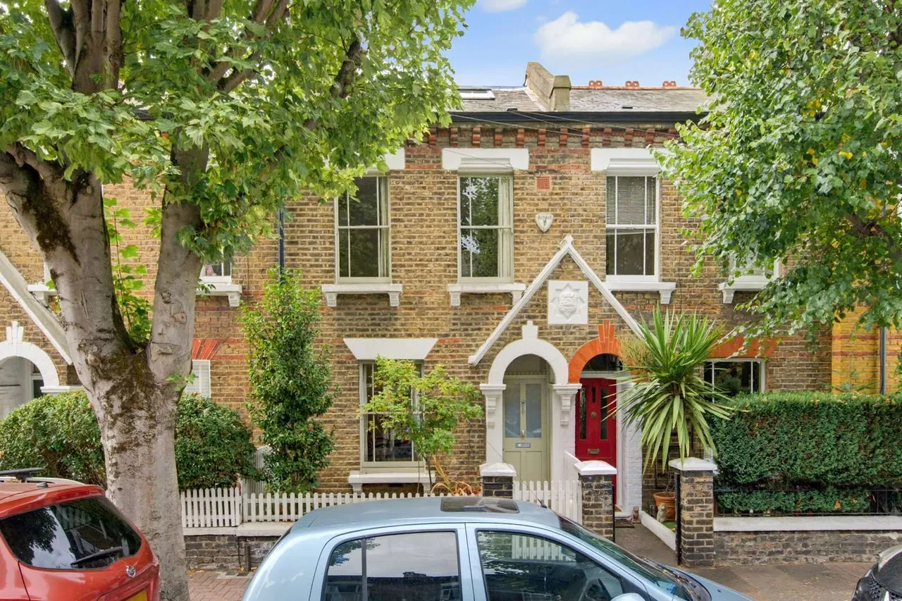 3 bed house to rent — Elsley Road, London, SW11 5LG