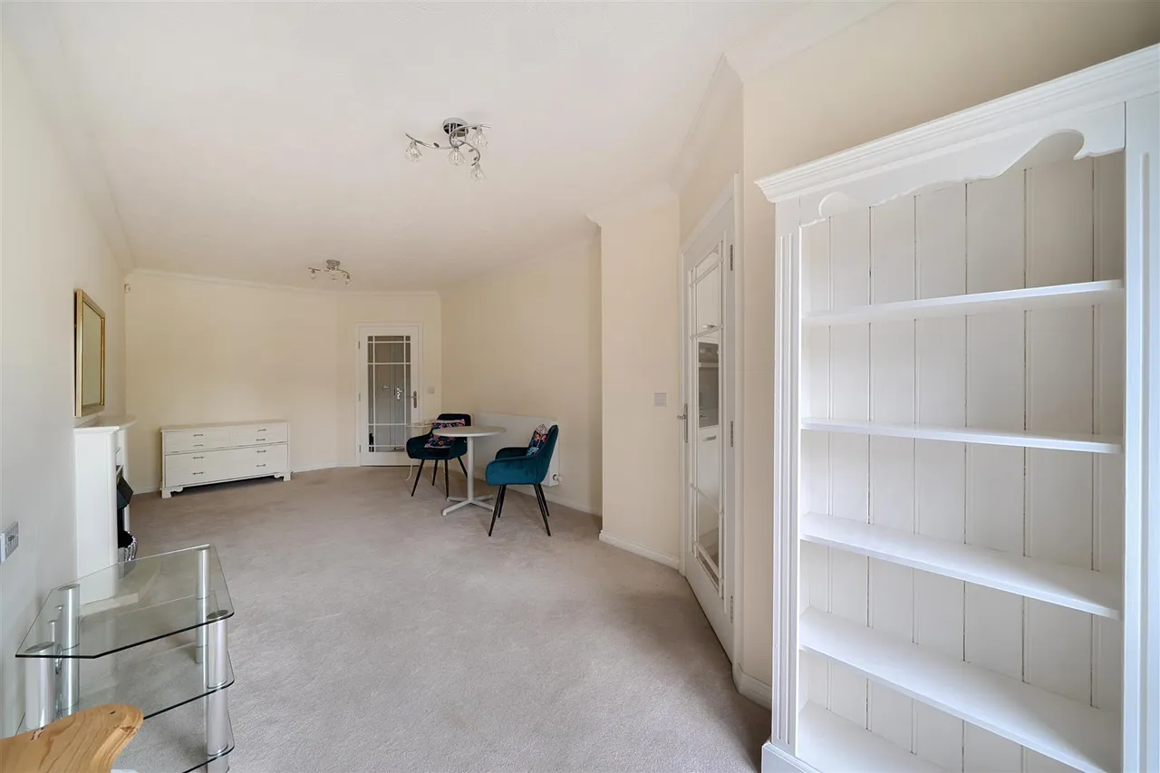 Churchfield Road, Walton-On-Thames, KT12, photo 6