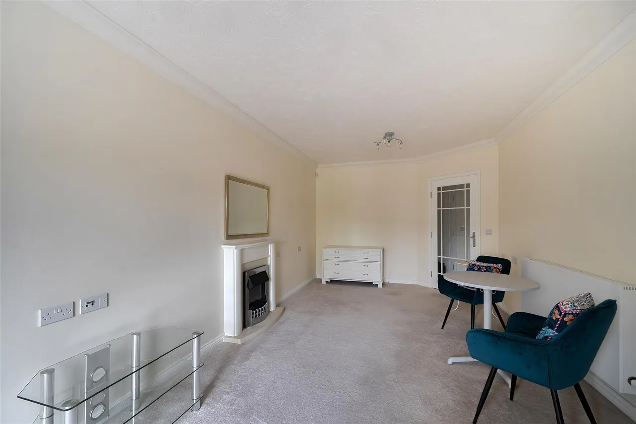 Churchfield Road, Walton-On-Thames, KT12, photo 7