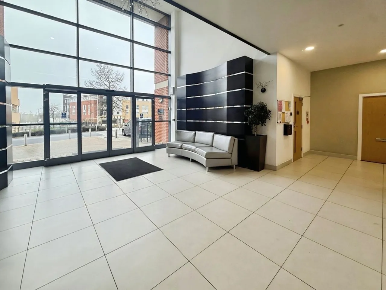 Heron House, Kennet Island, photo 10