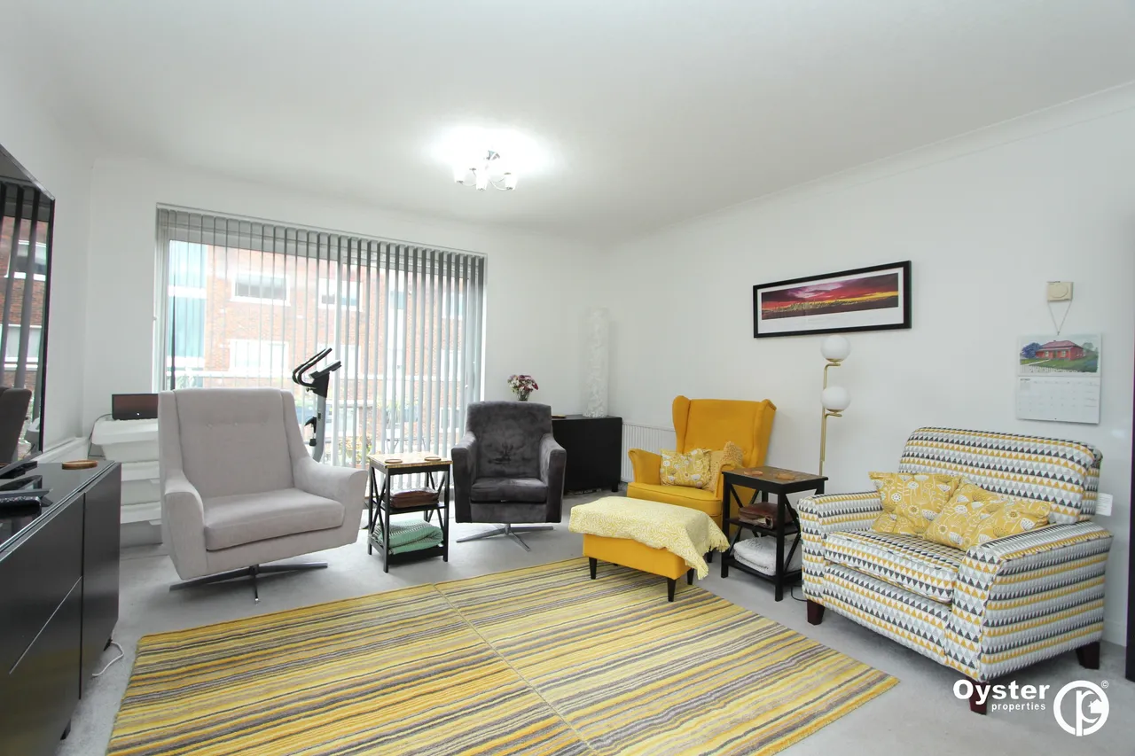 Oak Lodge Close, Stanmore, HA7, photo 4