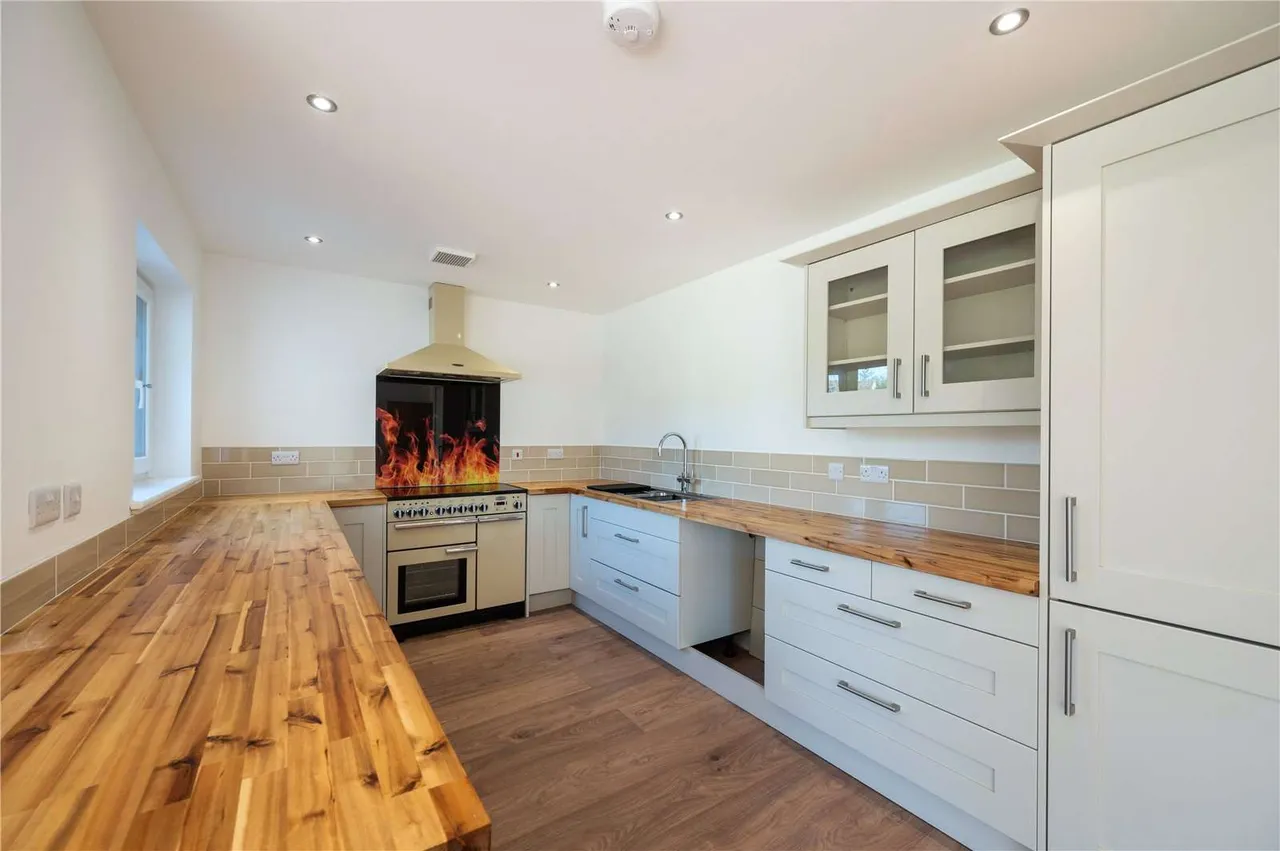 Broomhill Avenue, Penicuik, EH26, photo 3