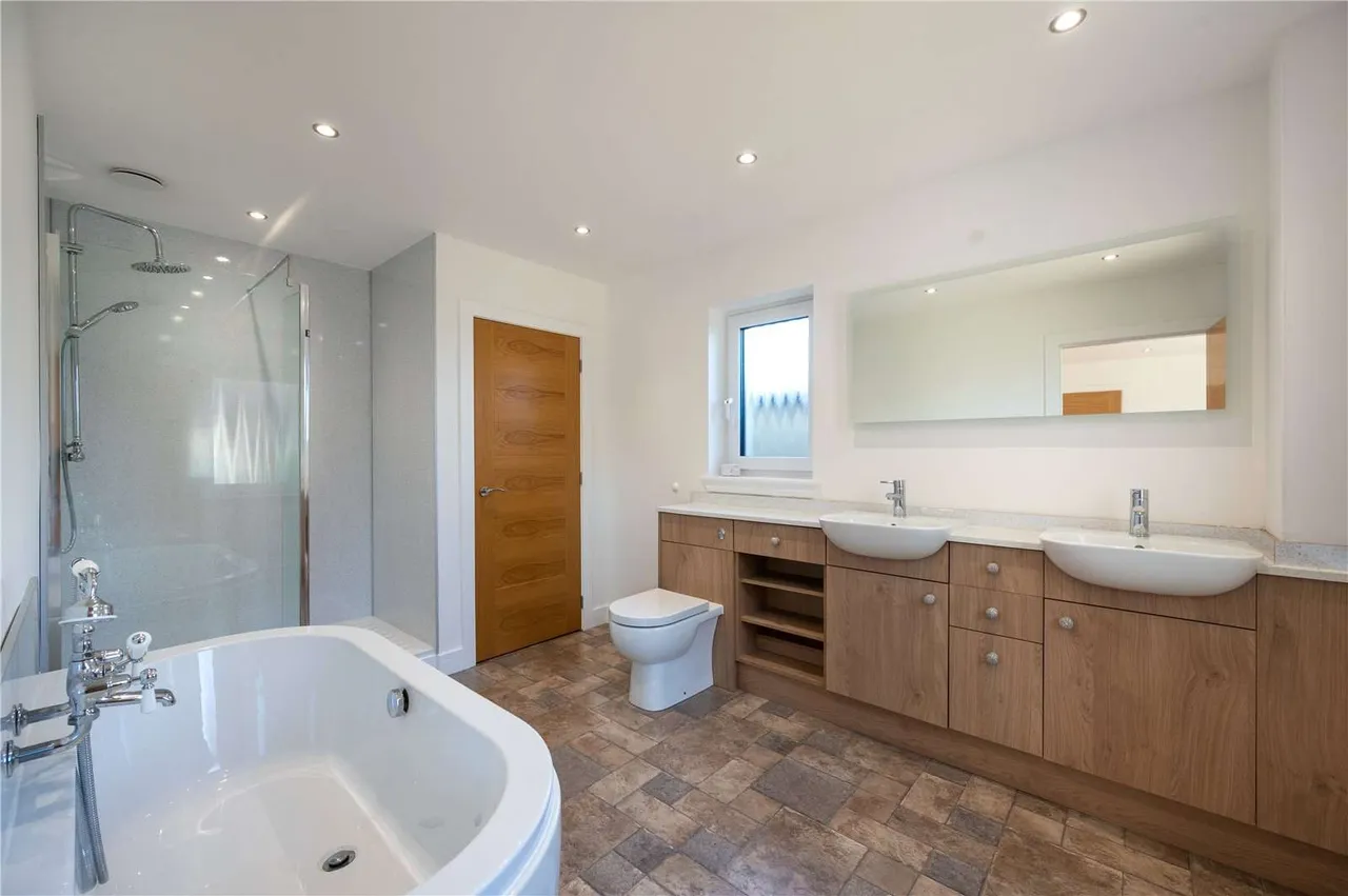 Broomhill Avenue, Penicuik, EH26, photo 10