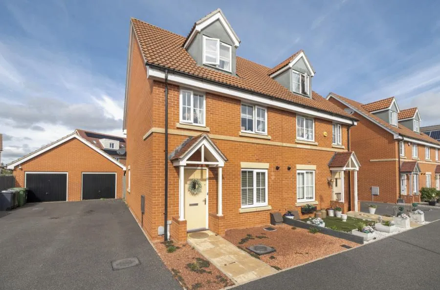 3 bed house for sale, Swallow Drive, Wymondham, NR18