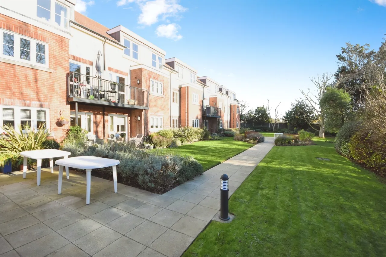 Laindon Road, Billericay, CM12, photo 14