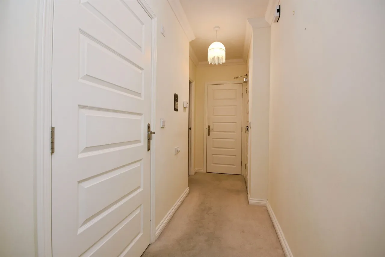 Laindon Road, Billericay, CM12, photo 6