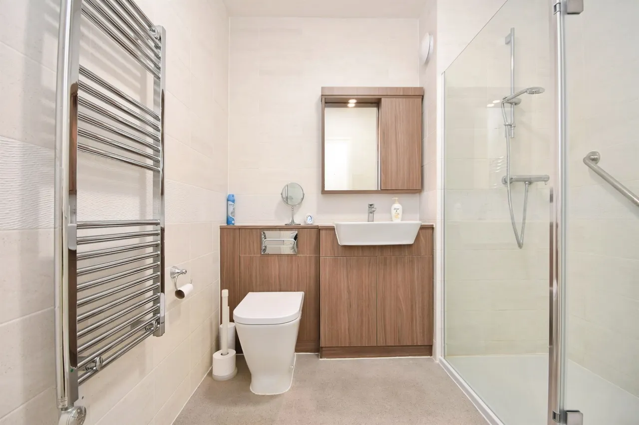 Laindon Road, Billericay, CM12, photo 9