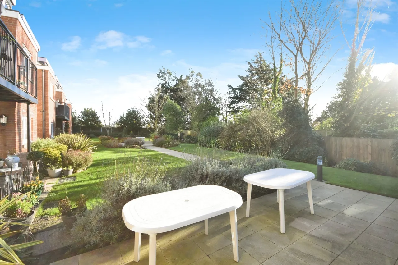 Laindon Road, Billericay, CM12, photo 12