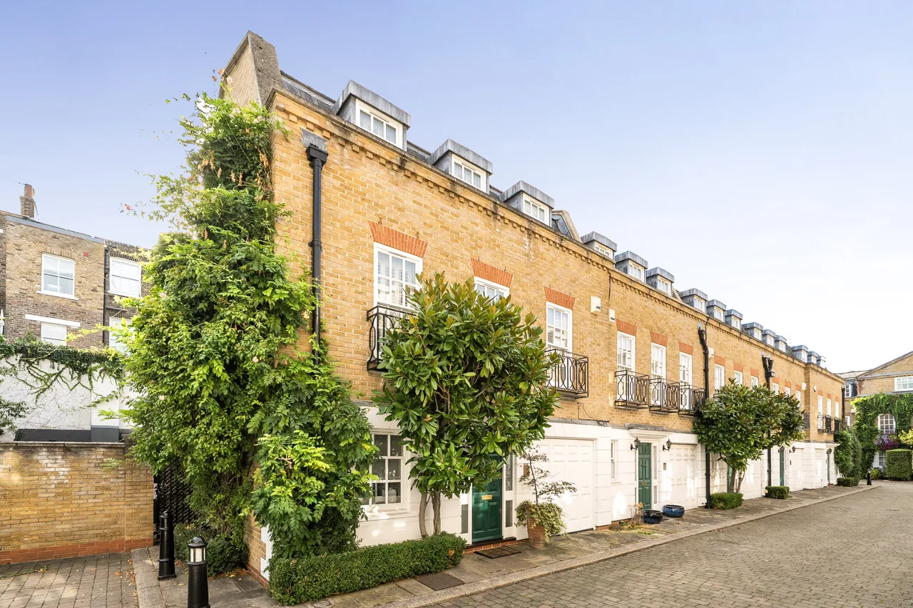 3 bed house for sale, London, SW10