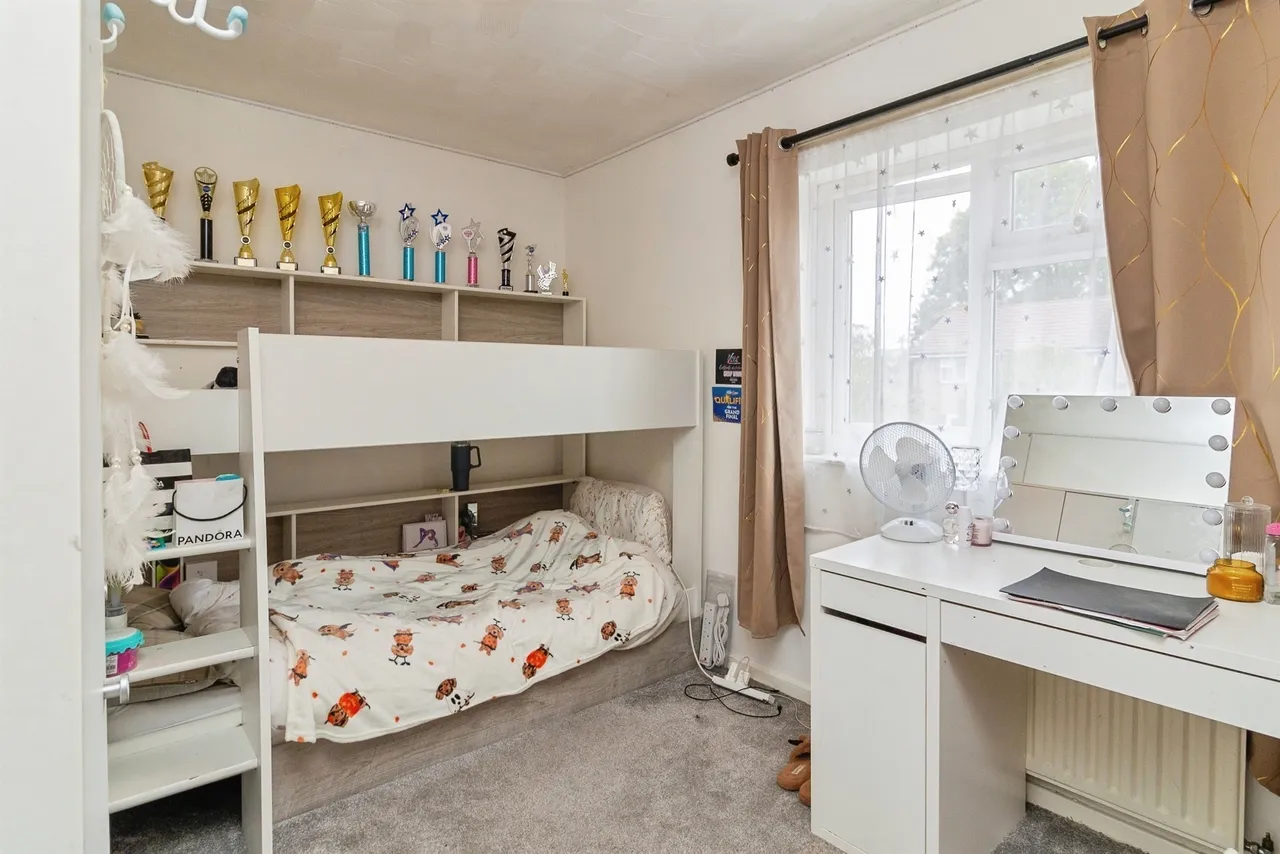 Sycamore Road, Houghton Regis, LU5, photo 9