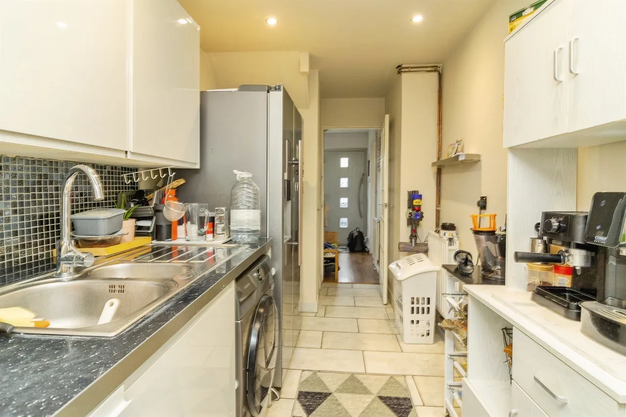 Sycamore Road, Houghton Regis, LU5, photo 4