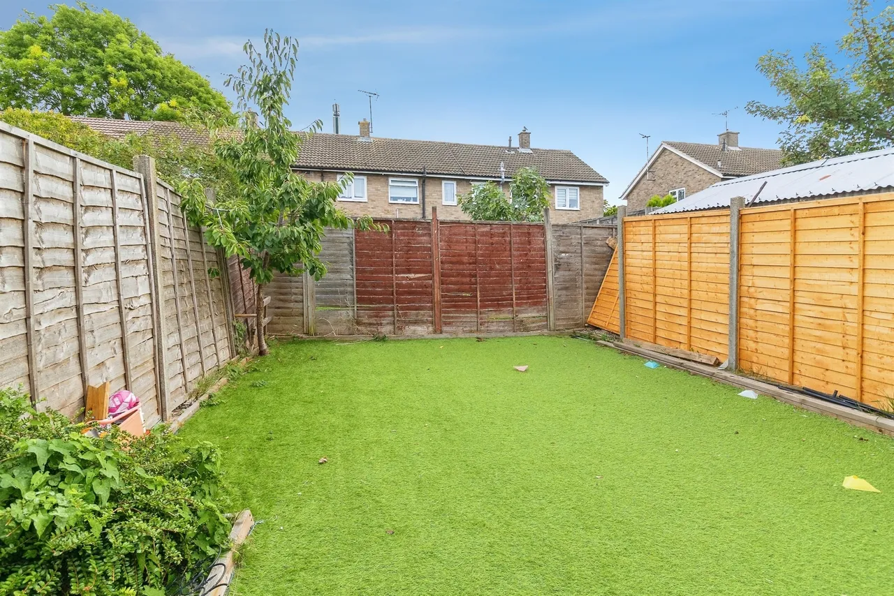 Sycamore Road, Houghton Regis, LU5, photo 6