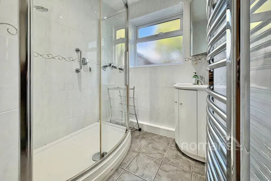 Broom Acres, Sandhurst, GU47, photo 12